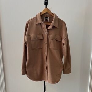 LAZYPANTS TAN SHACKET - M